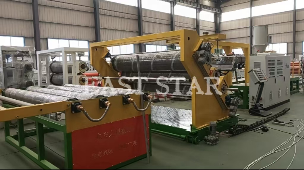 2,4-metrska proizvodna linija trakov za gnojenje je nameščena in pripravljena za pakiranje