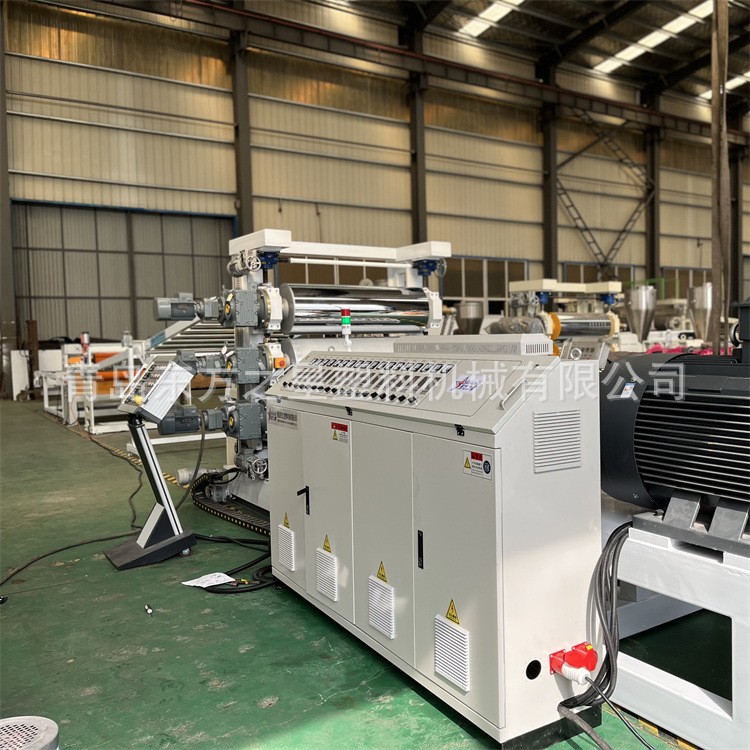 Obiski strank za proizvodno linijo PVC plošč z diamantnim vzorcem za živinorejo