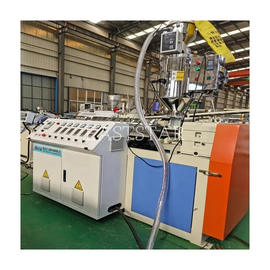 Inovativne tehnologije poganjajo proizvodnjo PVC robnih trakov, kar omogoča učinkovito in natančno proizvodnjo.