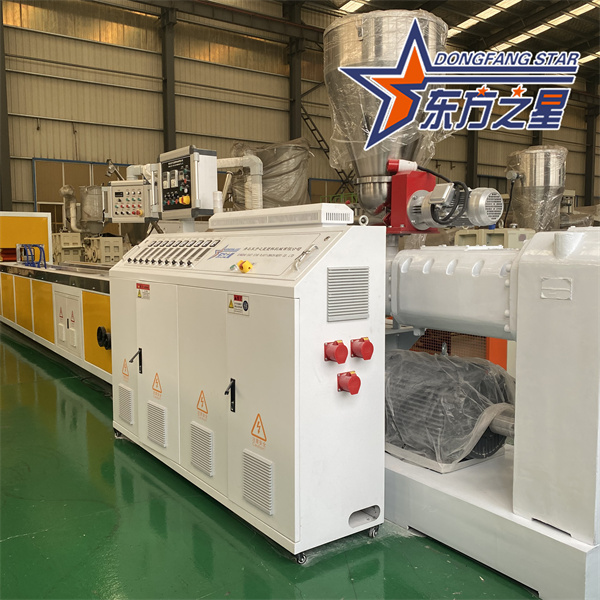 Oprema za ekstruzijo PVC stropnih plošč